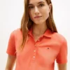 Polo de algodão elástico com corte justo Polo de algodão elástico com corte justo