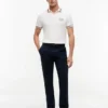 Polo de algodão liso com acabamento nas pontas, corte regular Polo de algodão liso com acabamento nas pontas, corte regular