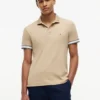 Polo de Algodão Liso com Corte Justo Polo de Algodão Liso com Corte Justo