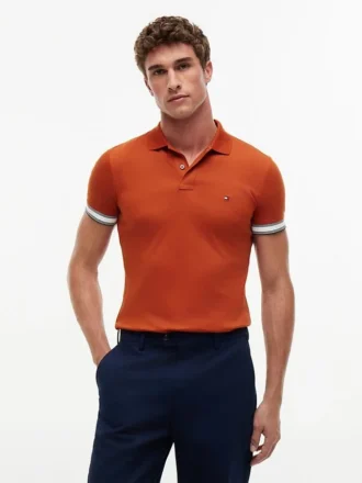 Polo de Algodão Liso com Corte Justo