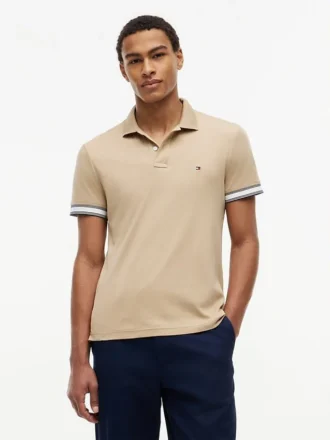 Polo de Algodão Liso com Corte Justo