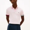 Polo de algodão liso com corte justo Polo de algodão liso com corte justo