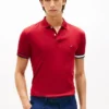 Polo de algodão liso com corte justo Polo de algodão liso com corte justo