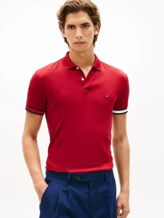 Polo de algodão liso com corte justo