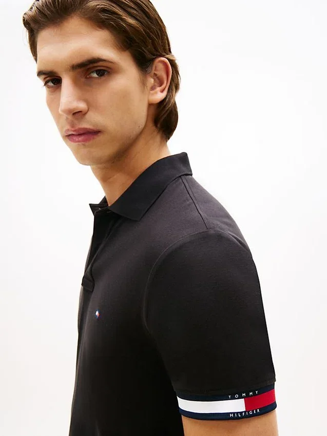 Polo de algodão liso com corte justo Polo de algodão liso com corte justo