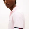 Polo de algodão liso com corte justo Polo de algodão liso com corte justo