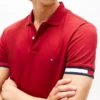 Polo de algodão liso com corte justo Polo de algodão liso com corte justo