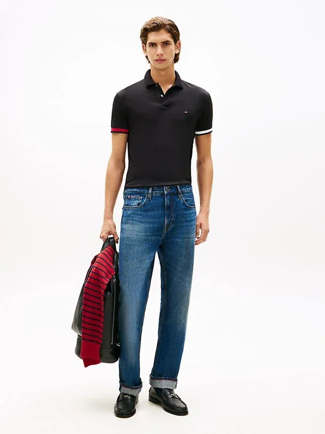 Polo de algodão liso com corte justo Polo de algodão liso com corte justo