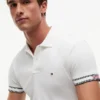 Polo de Algodão Liso com Corte Justo Polo de Algodão Liso com Corte Justo