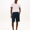 Polo de algodão liso com corte justo Polo de algodão liso com corte justo