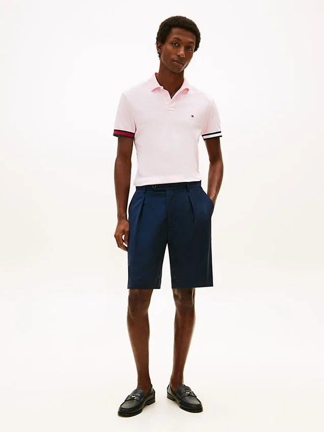 Polo de algodão liso com corte justo Polo de algodão liso com corte justo