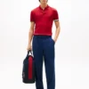 Polo de algodão liso com corte justo Polo de algodão liso com corte justo