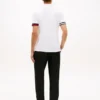 Polo de algodão liso com corte justo Polo de algodão liso com corte justo