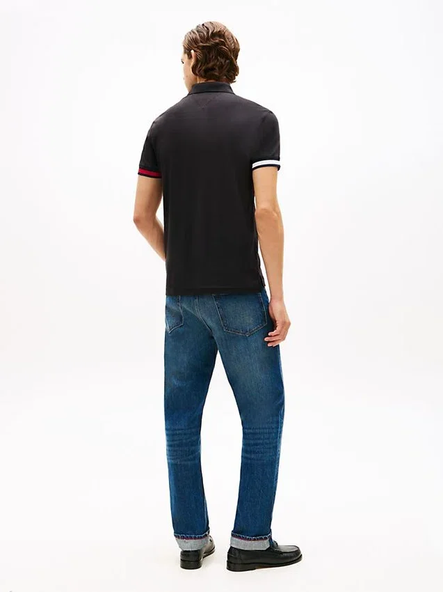 Polo de algodão liso com corte justo Polo de algodão liso com corte justo