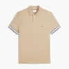 Polo de Algodão Liso com Corte Justo Polo de Algodão Liso com Corte Justo