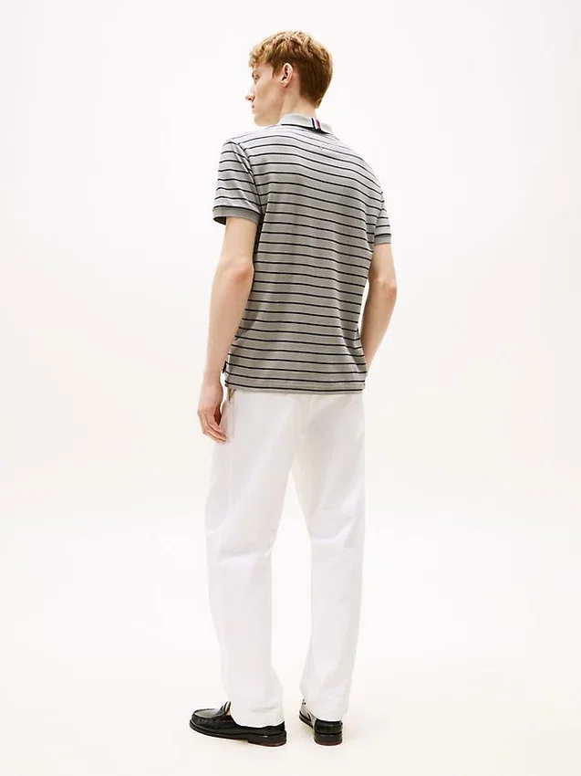Polo de algodão às riscas com corte regular Polo de algodão às riscas com corte regular