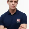 Polo de Algodão Suave com Bandeira Ondulada e Corte Regular Polo de Algodão Suave com Bandeira Ondulada e Corte Regular