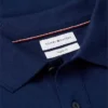 Polo de Algodão Suave com Bandeira Ondulada e Corte Regular Polo de Algodão Suave com Bandeira Ondulada e Corte Regular