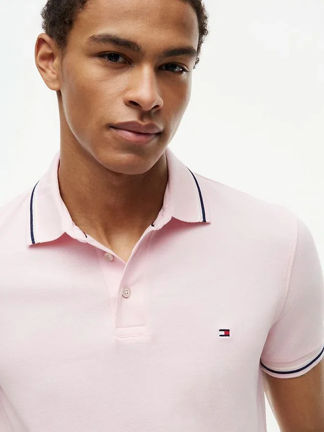 Polo de corte justo com detalhes Polo de corte justo com detalhes