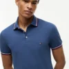 Polo de corte justo com detalhes Polo de corte justo com detalhes