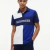 Polo de corte regular com blocos de cor Polo de corte regular com blocos de cor