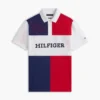 Polo de corte regular com blocos de cor Polo de corte regular com blocos de cor