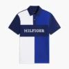 Polo de corte regular com blocos de cor Polo de corte regular com blocos de cor