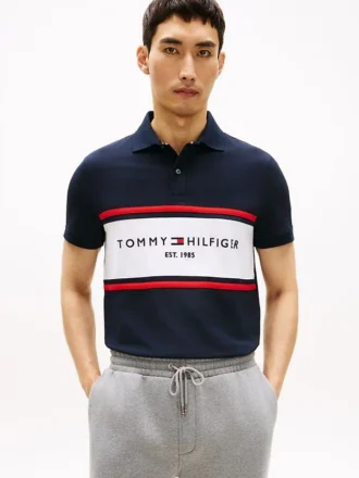 Polo de corte regular com riscas e logótipo Tommy