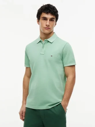 Polo de corte regular tingido na peça