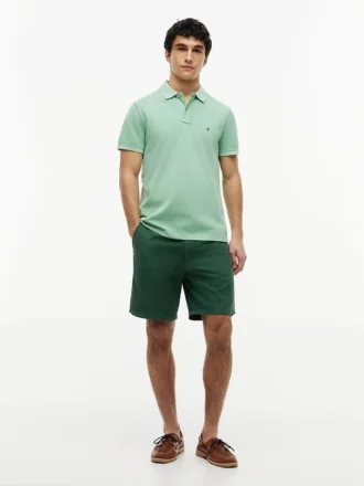 Polo de corte regular tingido na peça