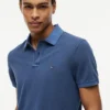 Polo de corte regular tingido na peça Polo de corte regular tingido na peça