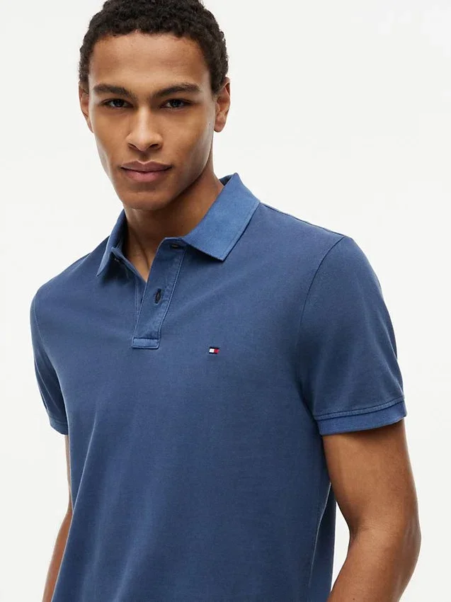 Polo de corte regular tingido na peça Polo de corte regular tingido na peça
