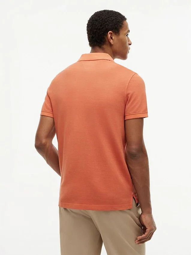 Polo de corte regular tingido na peça Polo de corte regular tingido na peça
