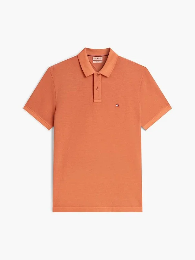 Polo de corte regular tingido na peça Polo de corte regular tingido na peça