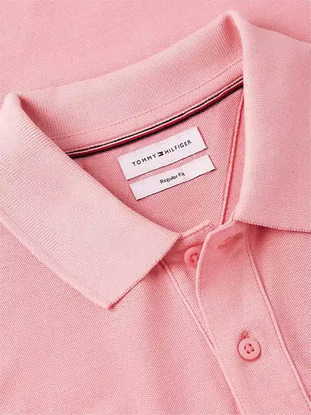 Polo de corte regular tingido na peça Polo de corte regular tingido na peça