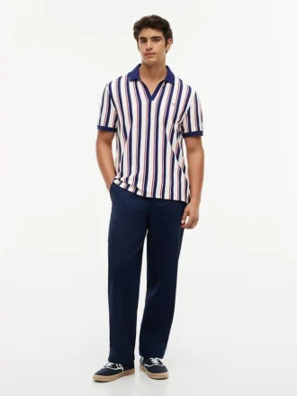 Polo de malha às riscas com corte regular