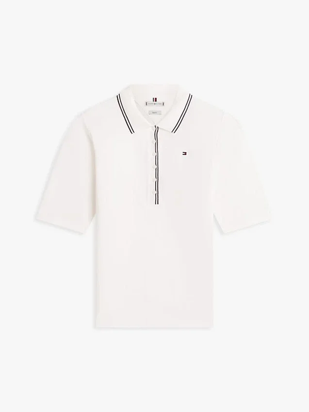Polo de manga curta com detalhes em tecido contrastante e corte justo Polo de manga curta com detalhes em tecido contrastante e corte justo