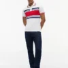 Polo de piqué elástico com riscas em bloco e corte justo Polo de piqué elástico com riscas em bloco e corte justo