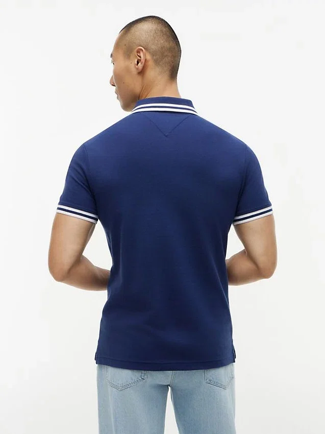 Polo de piqué elástico com riscas em bloco e corte justo Polo de piqué elástico com riscas em bloco e corte justo