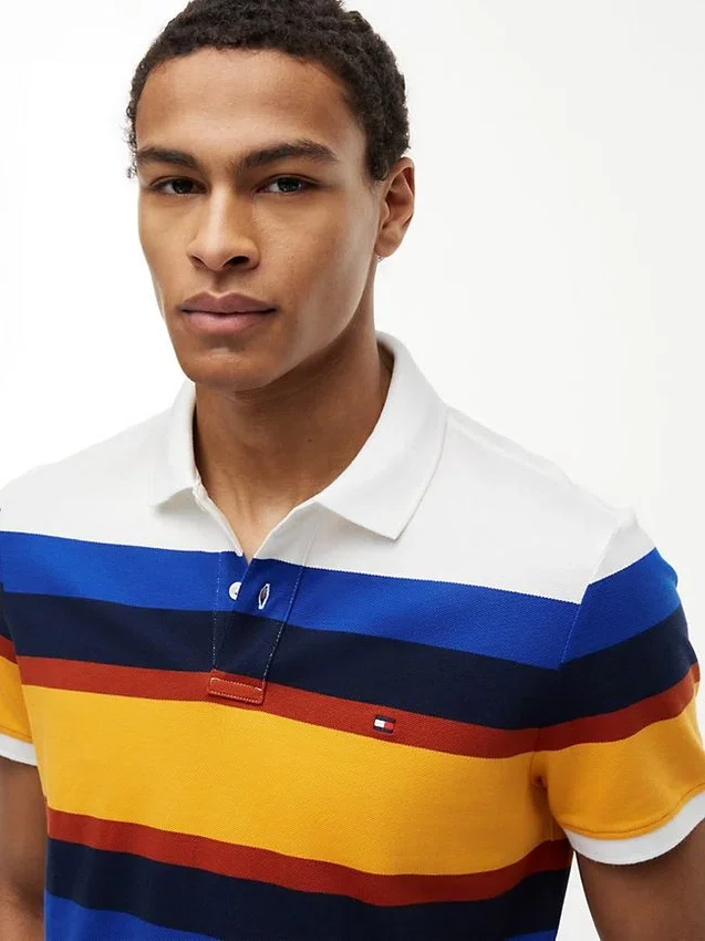 Polo de piqué às riscas com corte regular Polo de piqué às riscas com corte regular