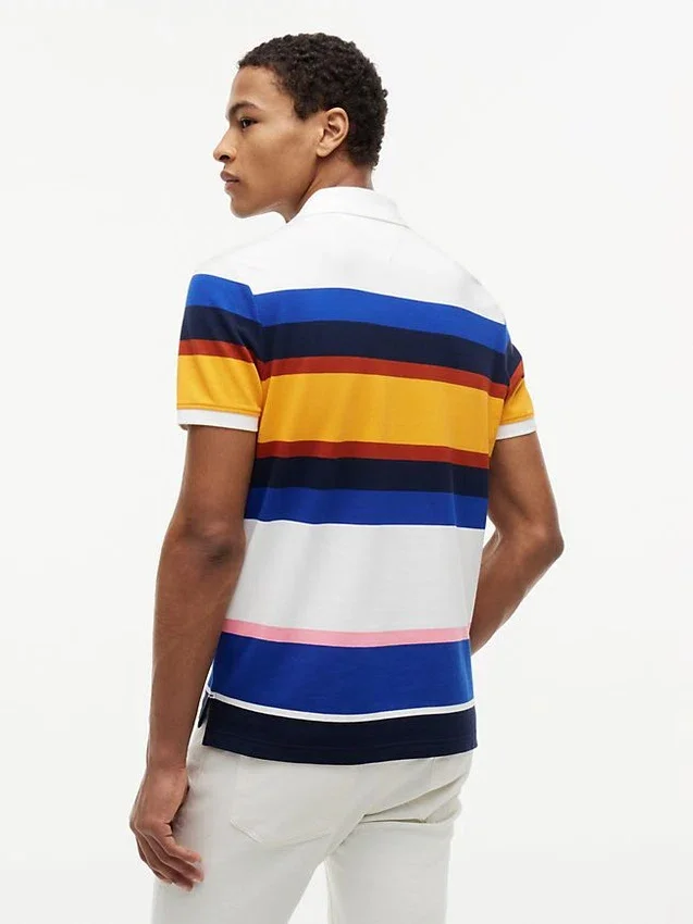 Polo de piqué às riscas com corte regular Polo de piqué às riscas com corte regular