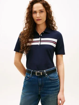 Polo elástico com riscas em bloco de corte regular