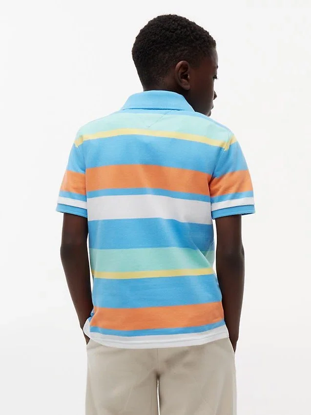 Polo elástico com riscas multicoloridas para criança Polo elástico com riscas multicoloridas para criança