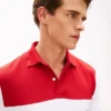 Polo em piqué com absorção de humidade e corte regular Polo em piqué com absorção de humidade e corte regular