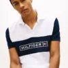 Polo em piqué com absorção de humidade e corte regular Polo em piqué com absorção de humidade e corte regular