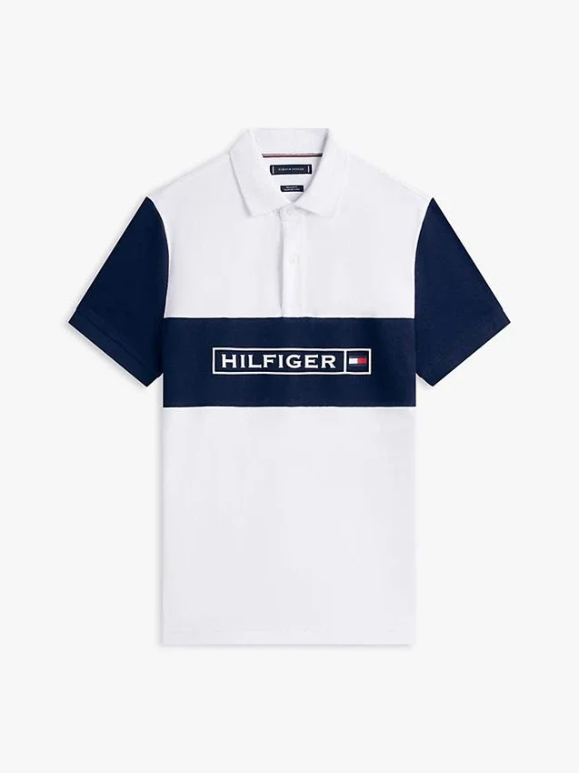 Polo em piqué com absorção de humidade e corte regular Polo em piqué com absorção de humidade e corte regular