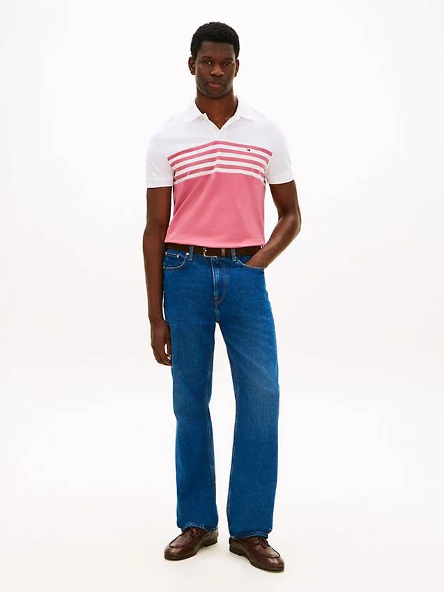 Polo em piqué com blocos de cor e corte regular Polo em piqué com blocos de cor e corte regular