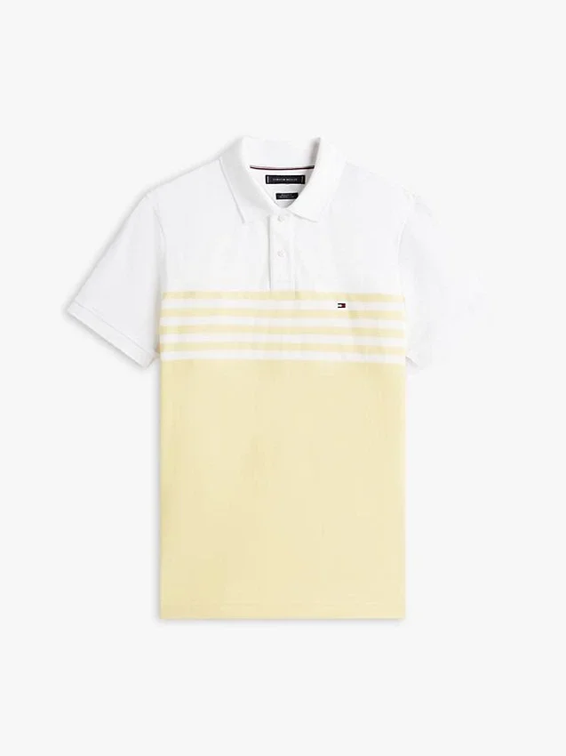 Polo em piqué com blocos de cor e corte regular Polo em piqué com blocos de cor e corte regular