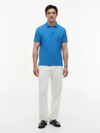 Polo em piqué com monograma em letra cursiva, corte regular