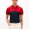 Polo em piqué com riscas em blocos de cor e corte regular Polo em piqué com riscas em blocos de cor e corte regular